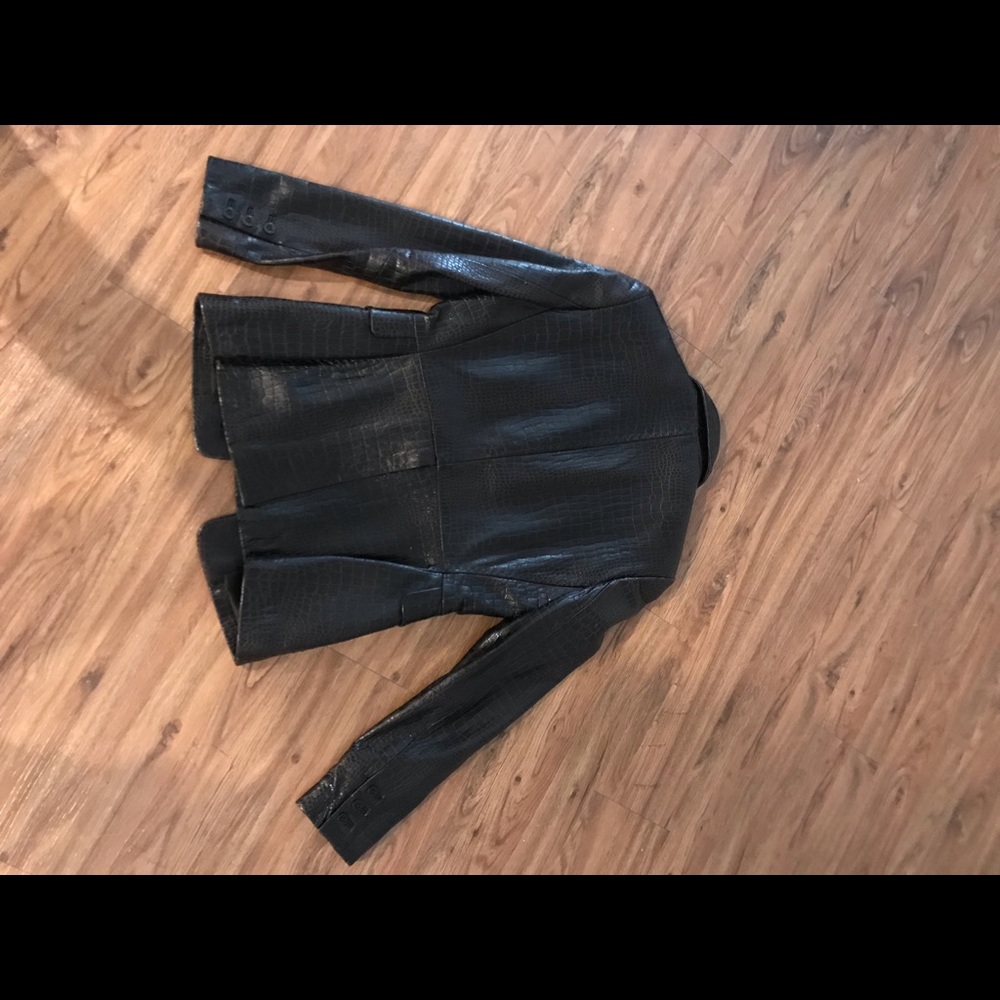 Tahari leather blazer jacket - Picture 2 of 9